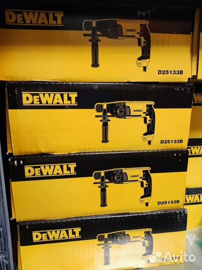 Перфоратор DeWalt D25133B