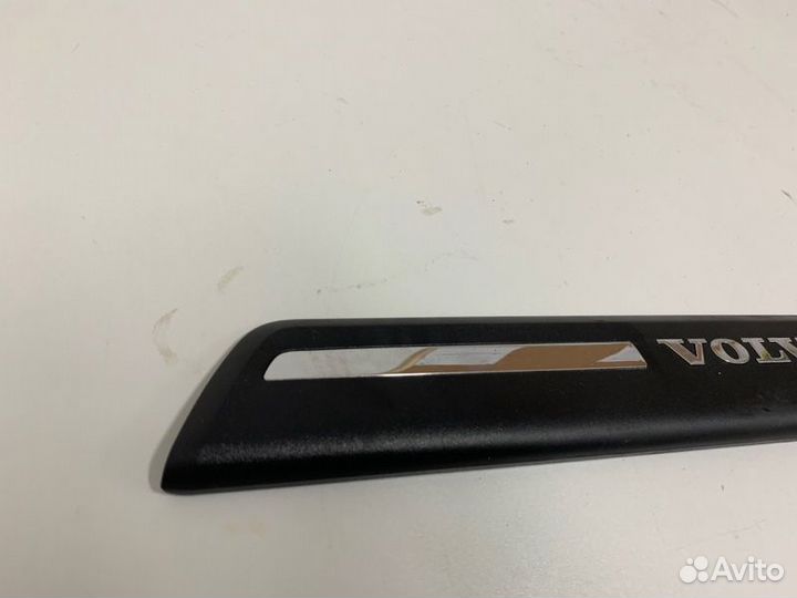 Накладка на порог Volvo V 40 2012-2016