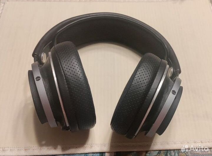 Полноразмерные наушники Philips Fidelio X1