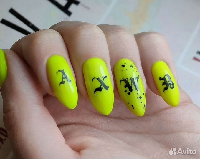 Маникюр и педикюр