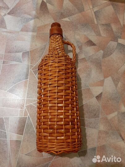 Бутылка в лозе