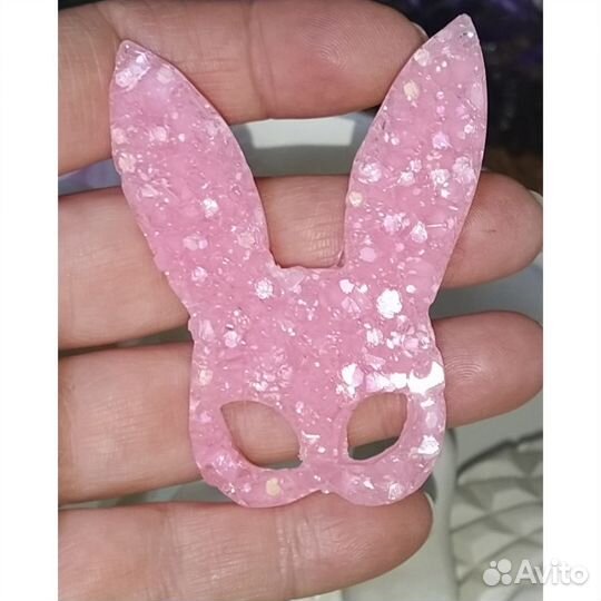 Брошь маска зайца