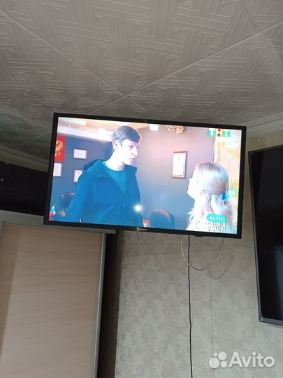 Телевизор SMART tv 32 бу