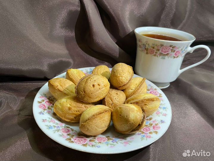 Орешки со сгущёнкой,трубочки, кейк-попсы