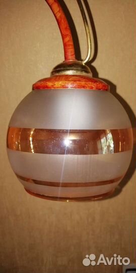 Светильник на стену