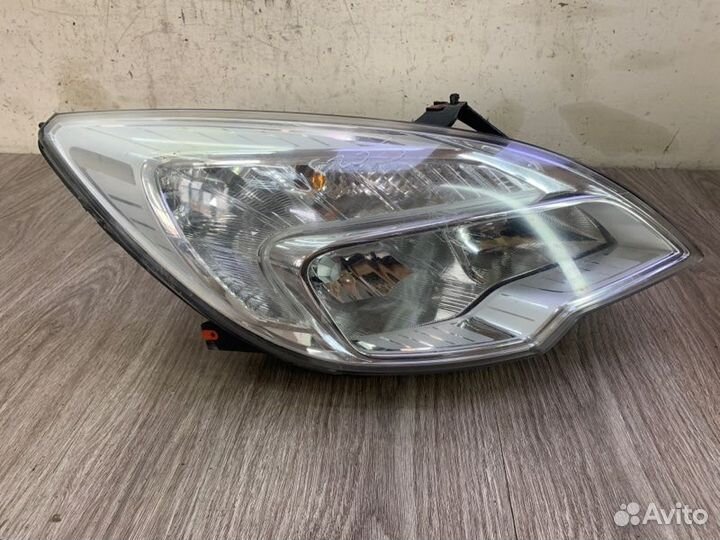 Фара передняя правая Opel Meriva B минивэн 2011
