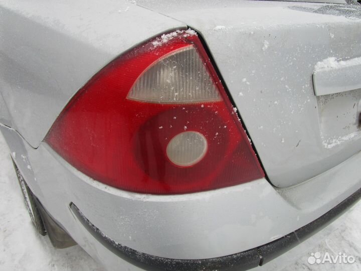 Фонарь задний левый Ford Mondeo 2001 г. в