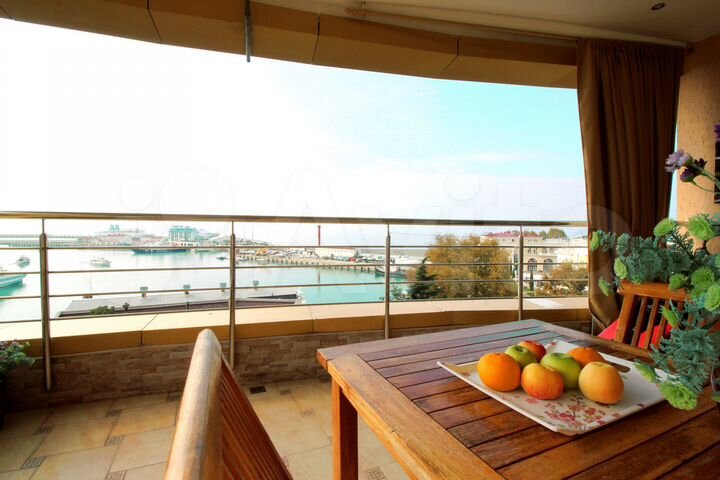 2-к. квартира, 65 м², 8/12 эт.