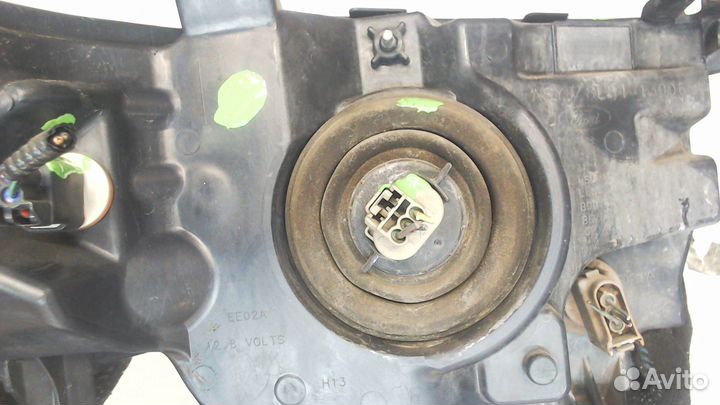 Фара (передняя) Ford Escape, 2008