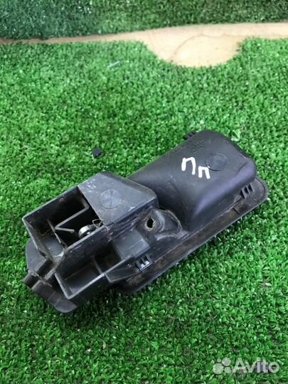 Ручка двери внутренняя передняя правая Audi 80 B3