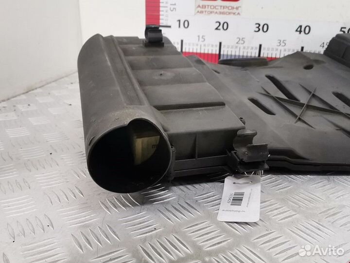 Корпус воздушного фильтра Mercedes-Benz S-Класс