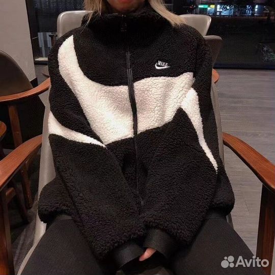 Двухсторонний бомбер nike