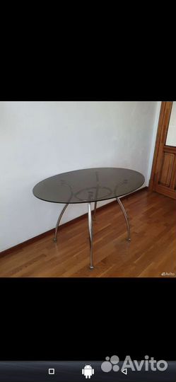 Продам стол стеклянный