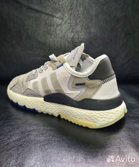 Кроссовки adidas