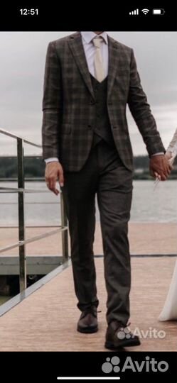 Мужской костюм