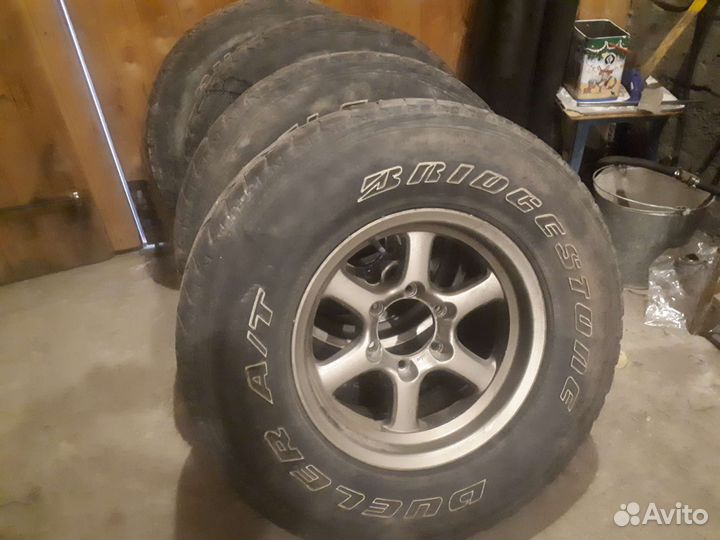 Bridgestone Dueler A/T 265/70 R16