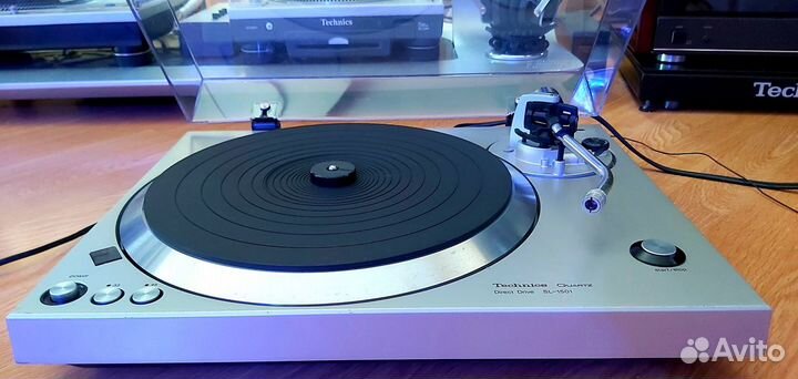 Проигрыватель винила Technics SL-1501 Япония