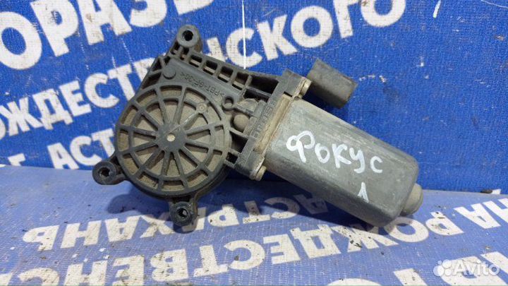 Моторчик стеклоподъемника Ford Focus 1 седан 2003