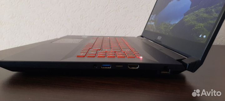 Игровой ноутбук MSI 17.3