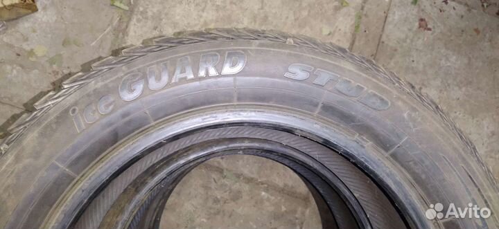Yokohama IceGuard Stud IG65 215/60 R17 100T
