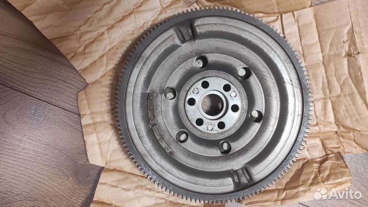 Двухмассовый маховик демпферный