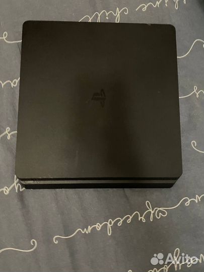 Игровая приставка ps4