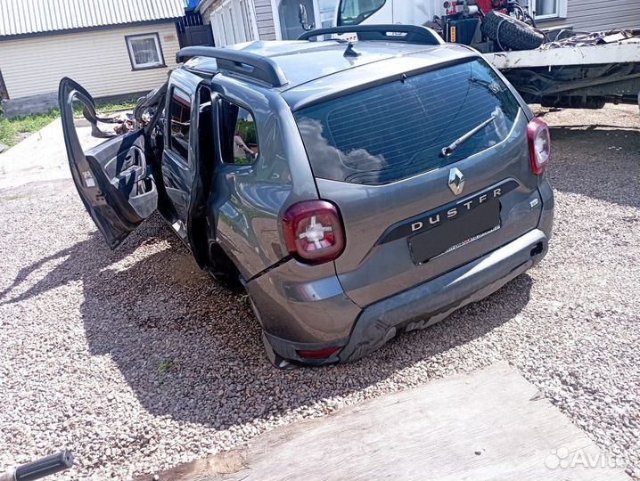 Renault Duster 1.6 МТ, 2021, битый, 12 000 км