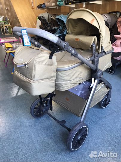 Коляска 3 в 1 Lux Mom V 8