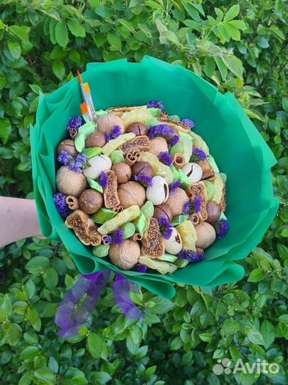 Букет учителю воспитателю