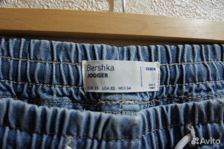 Джинсы Bershka Join Life