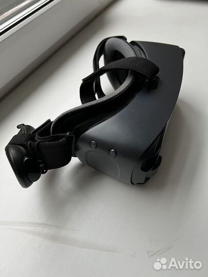 Гарнитура виртуальной реальности Samsung Gear VR