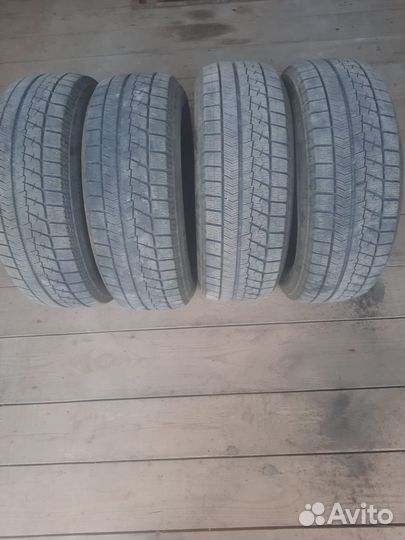 Bridgestone Blizzak VRX 225/60 R17 99S
