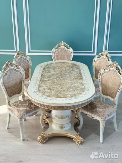 Столы и стулья