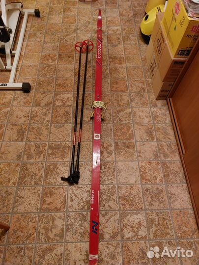 Комплект - лыжи, палки, ботинки р.45-46