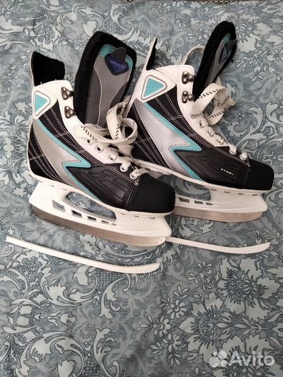 Коньки хоккейные atemi