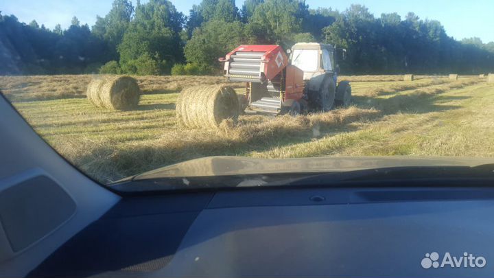 Сено в рулонах