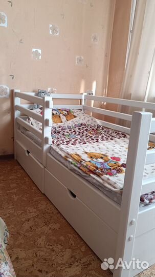 Детская кровать от 2 лет с бортиками