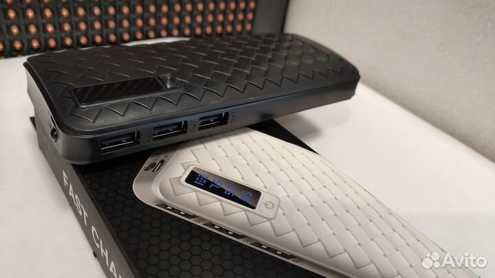 Внешний аккумулятор на солнечной батарее 3 USB