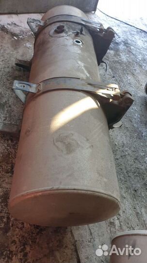 Топливные баки на фредлайнер