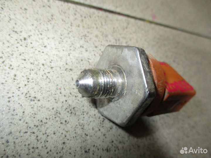 Датчик давления топлива VW Jetta 6 (1B)