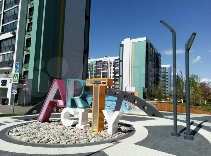 2-к. квартира, 52 м², 1/10 эт.