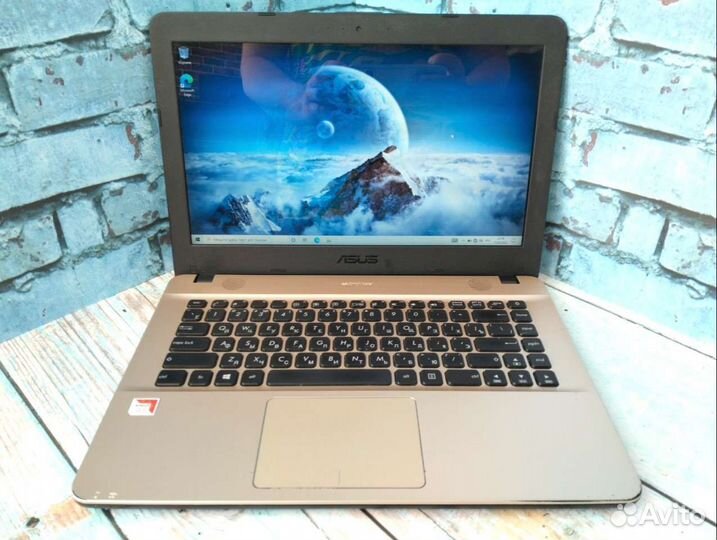 Ультрабук asus на A6-9220/ RAM 4/ SSD