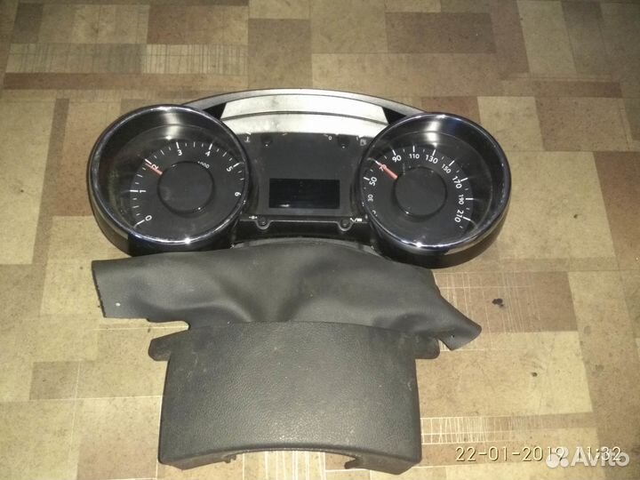 Панель приборов на Пежо 3008 2012 года