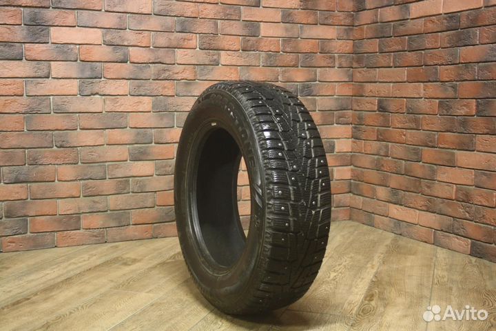 Roadstone Winguard WinSpike 215/65 R16