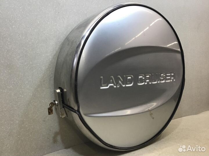 Ниша запасного колеса Toyota Land Cruiser (120) -P