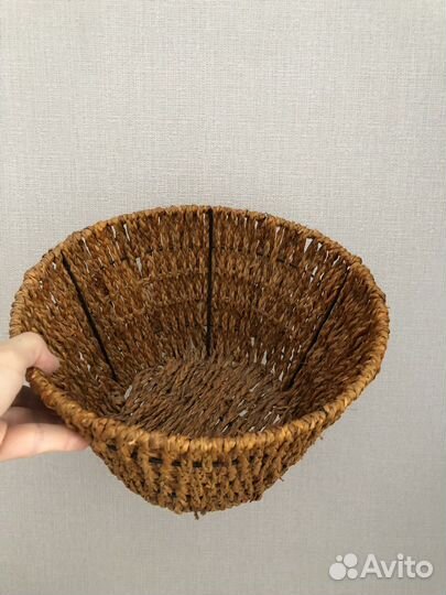 Кашпо с искусственными цветами