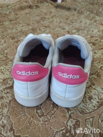 Кроссовки для девочки abidas