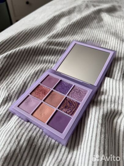 Лимитка теней Huda Beauty Pastels Lilac