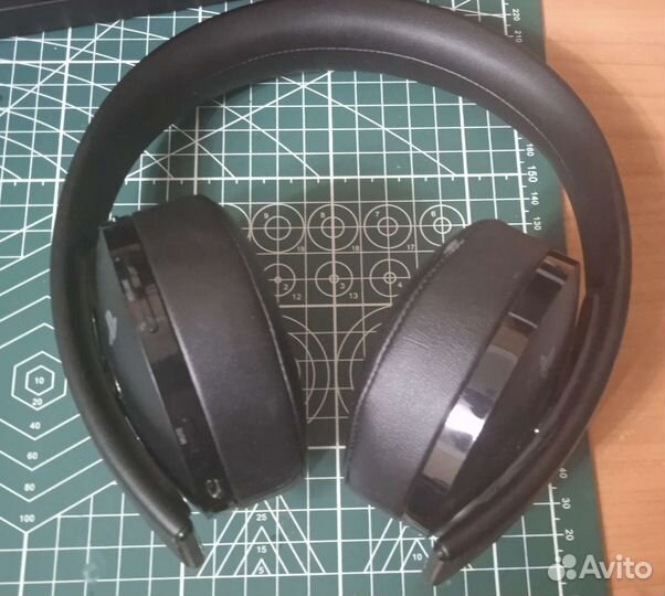 Беспроводные наушники Sony Gold