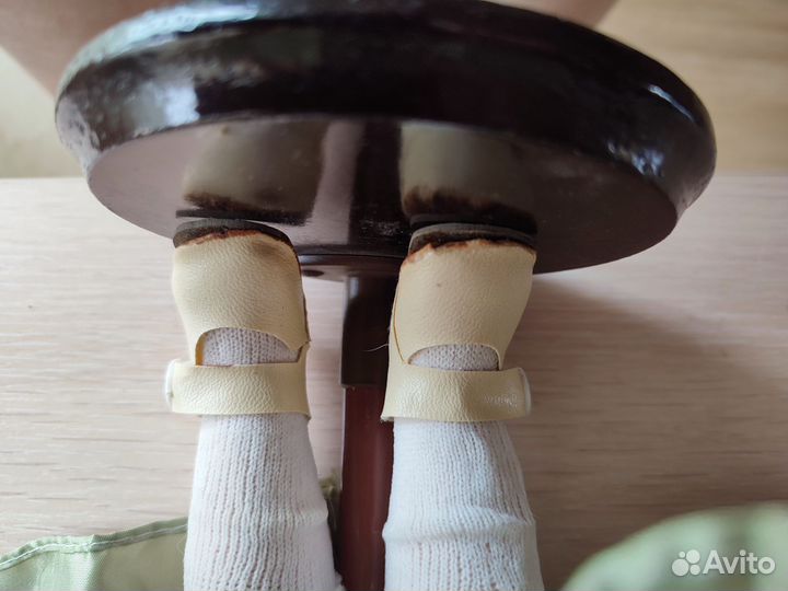 Кукла фарфоровая коллекционная